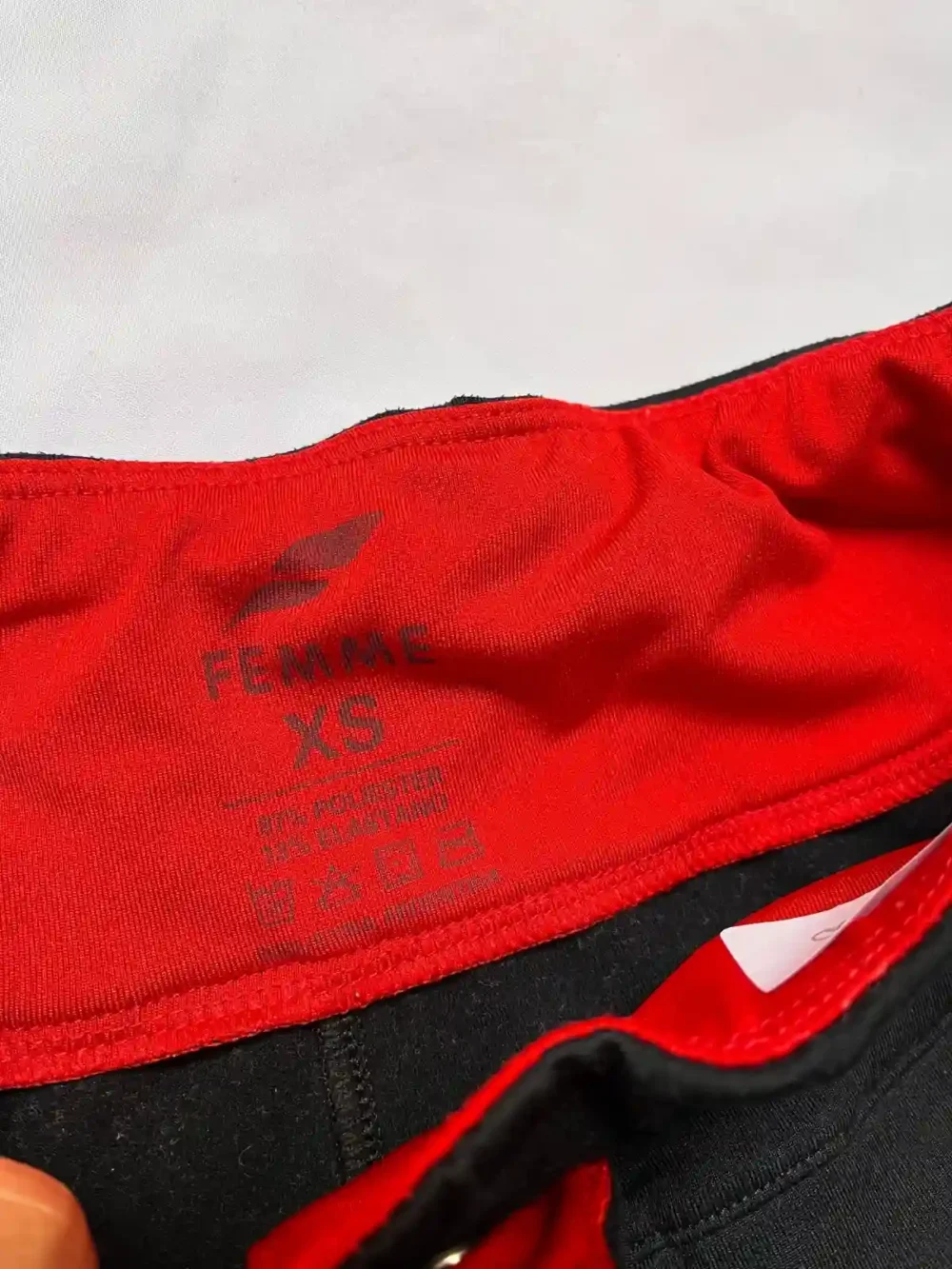 Pantalón negro deportivo cintura roja (Femme) - Talle S