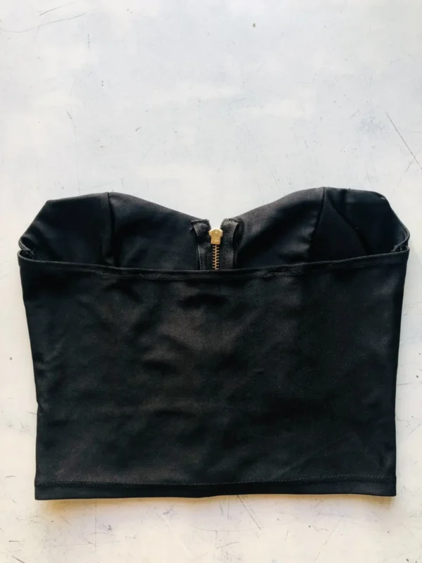 Foto 4 de Corset negro cierre dorado - Talle S