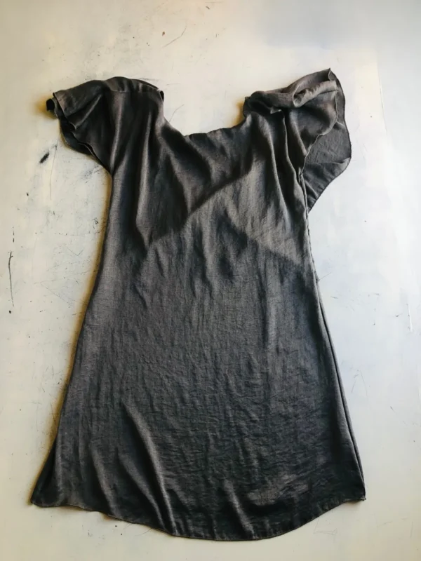 Foto 5 de Vestido terciopelo mangas cortas gris - Talle S