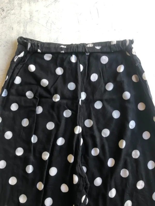 Foto 5 de Pantalón lunares blanco y negro - Talle 38