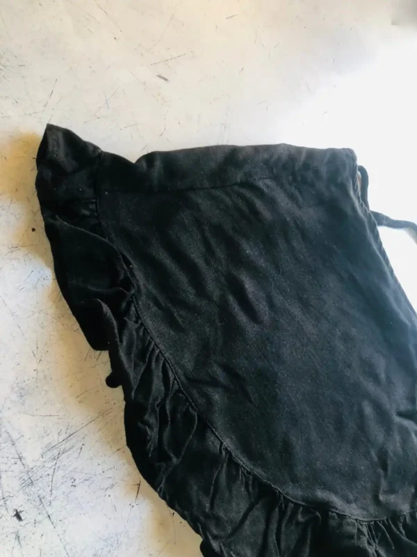Foto 2 de Pollera negra lino con volados (ajustable) - Talle S/M