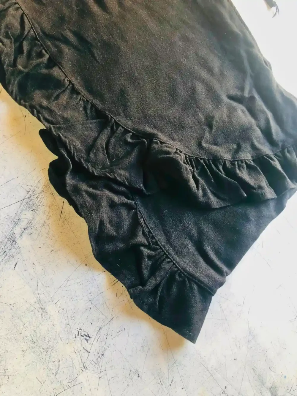 Pollera negra lino con volados (ajustable) - Talle S/M