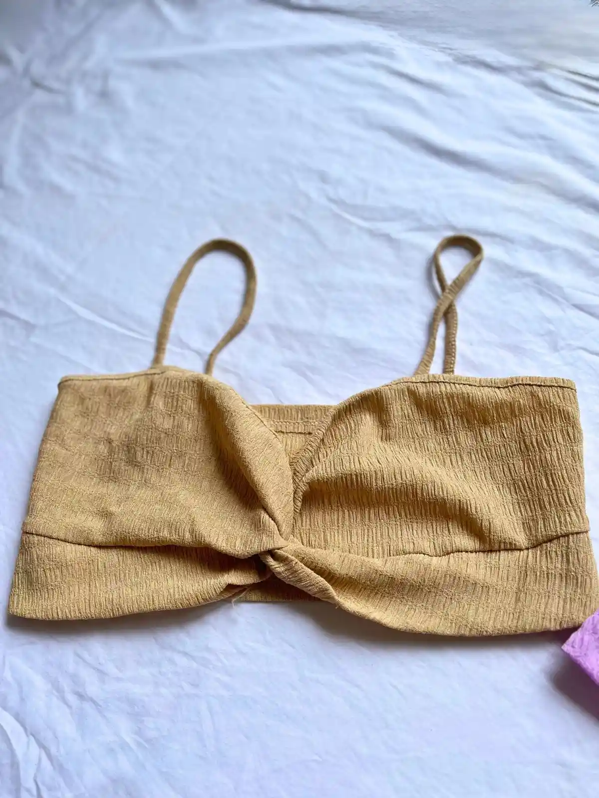 Top anudado beige mostaza - Talle L