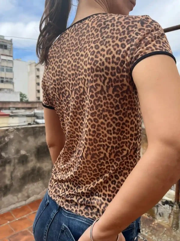 Foto 4 de Remera microtul animal print mangas cortas (Ona Saez)