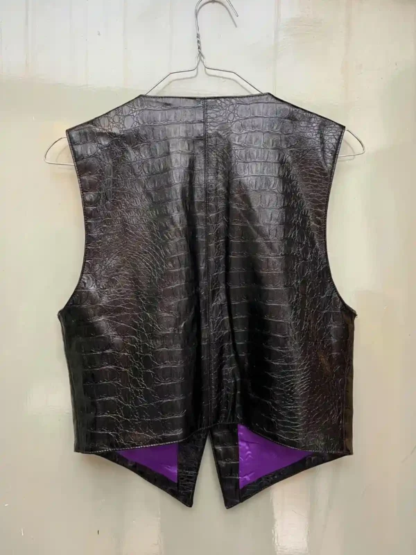 Foto 3 de Chaleco croc negro forro violeta (Naíma) - Talle XS
