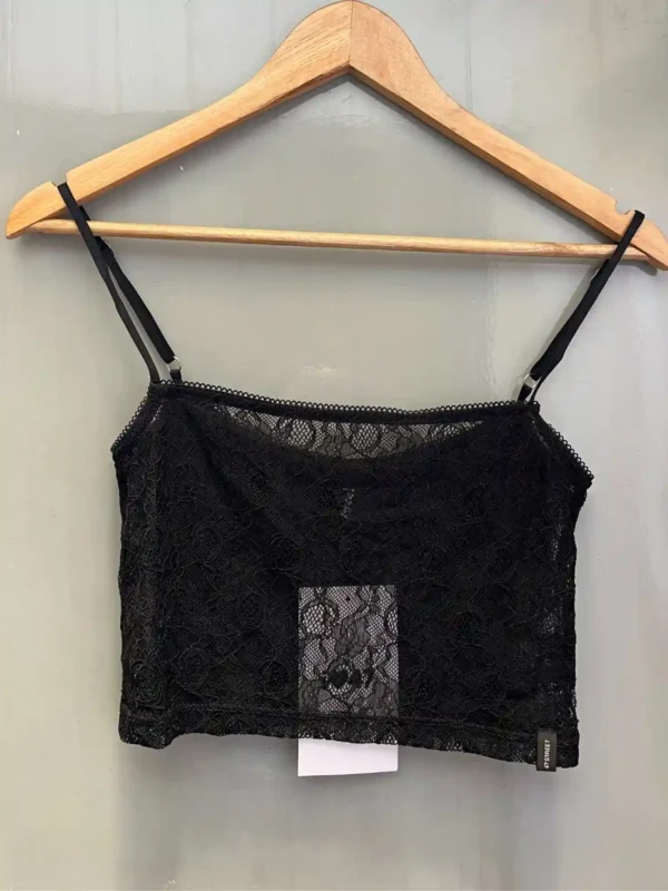 Foto 5 de Musculosa negra encaje (47 Street)