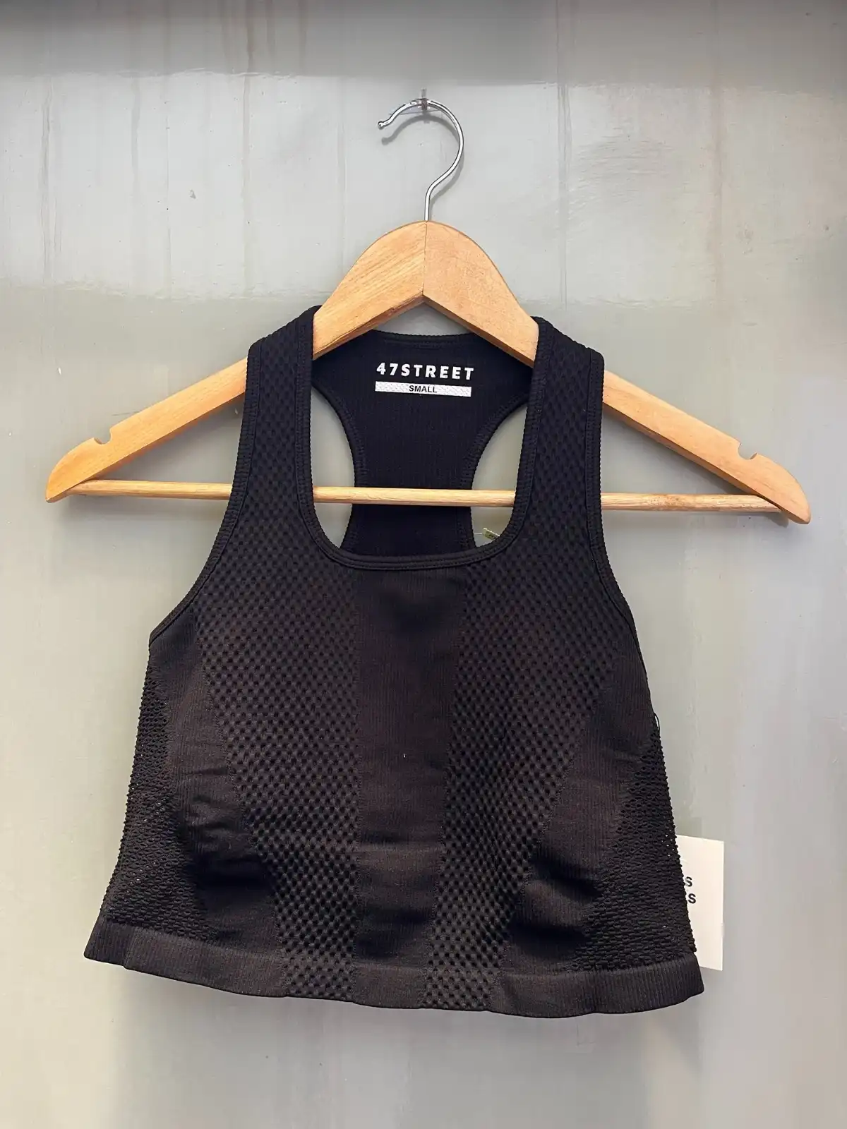 Top deportivo negro (47 Street) - Talle S