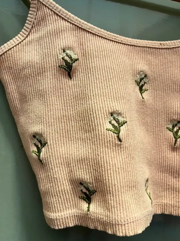 Foto 3 de Musculosa rosa bordado