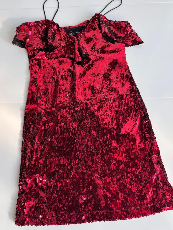 Foto 3 de Vestido rojo lentejuelas