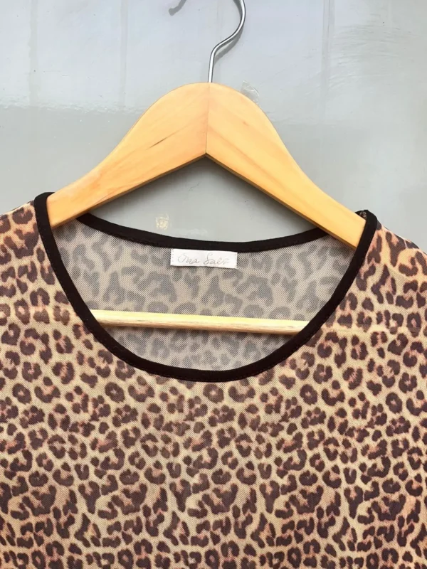 Foto 11 de Remera microtul animal print mangas cortas (Ona Saez)