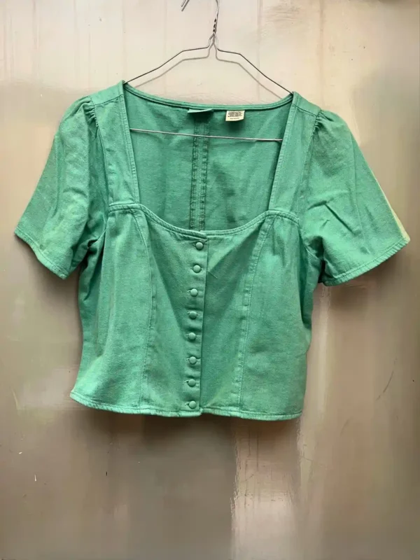Foto 1 de Remera verde manga abullonada (Levis) - Talle XS