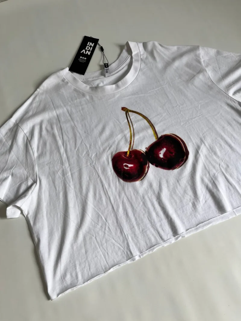Remera con cerezas - Talle XL