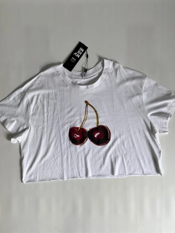 Foto 4 de Remera con cerezas - Talle XL