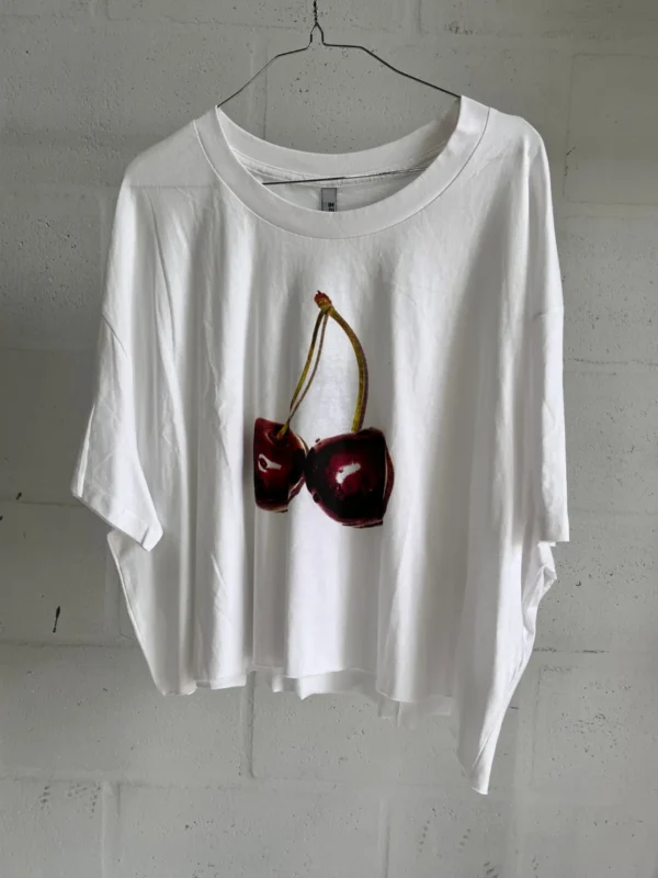 Foto 5 de Remera con cerezas - Talle XL
