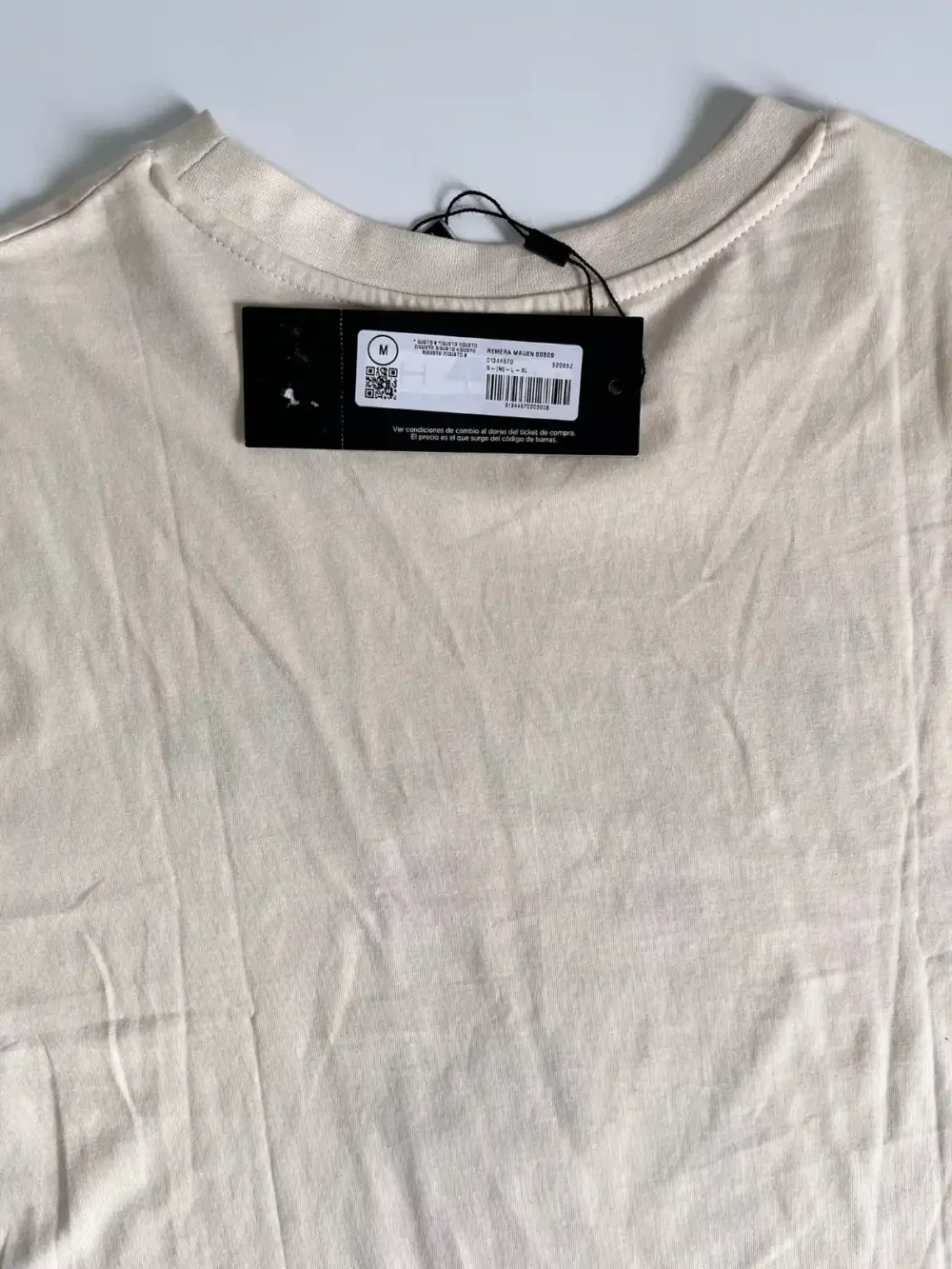 Remera con chiles - Talle M