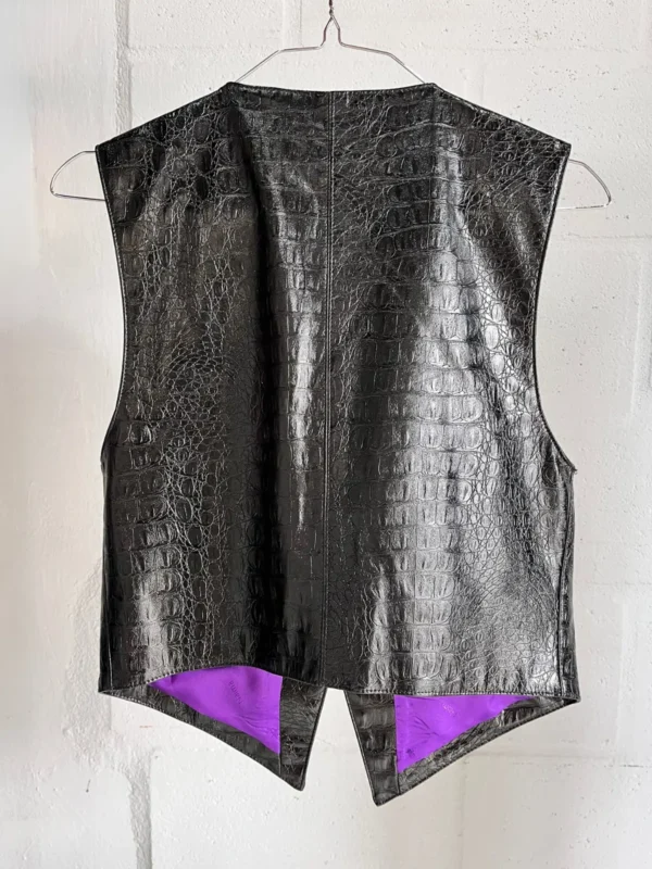 Foto 9 de Chaleco croc negro forro violeta (Naíma) - Talle XS